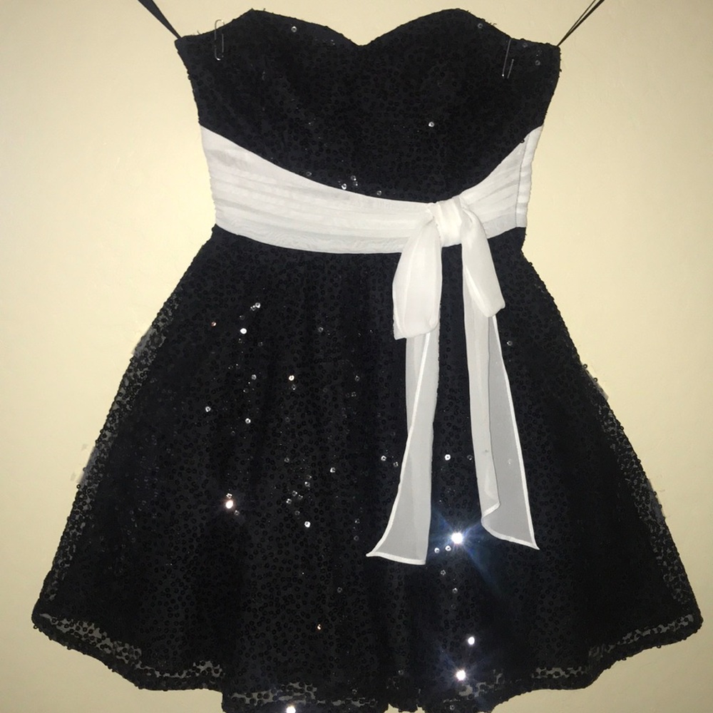 Strapless sequined dress